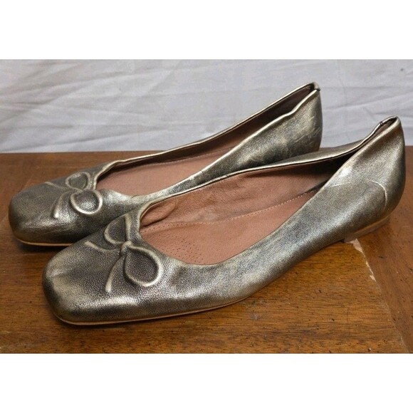 Corso Como Astrid Size 7.5 Silver Metallic Flat Ballet Flats Shoes Bow - Picture 1 of 6